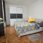 Downtown Apartment Kole