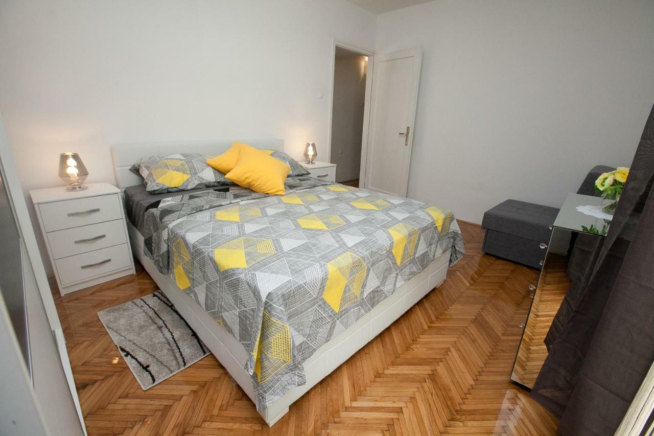 Downtown Kole Apartment *