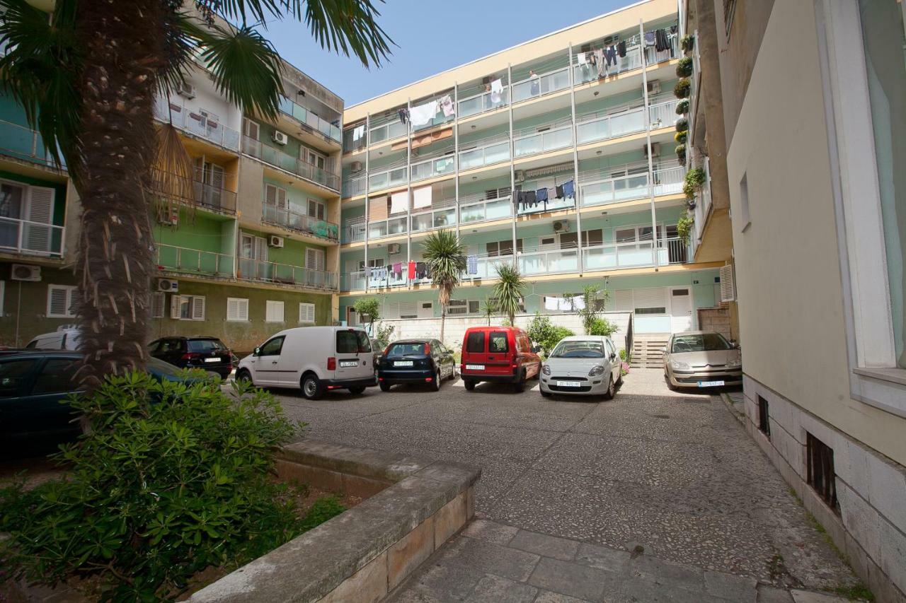 Downtown Kole Apartment